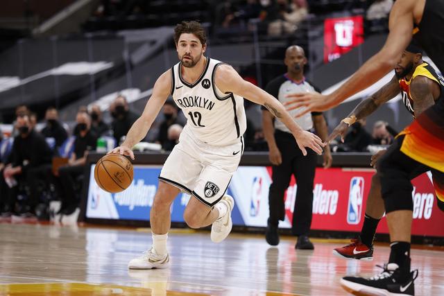 新赛季NBA赛程盘点，詹姆斯再成焦点，四个角度透视联盟态度